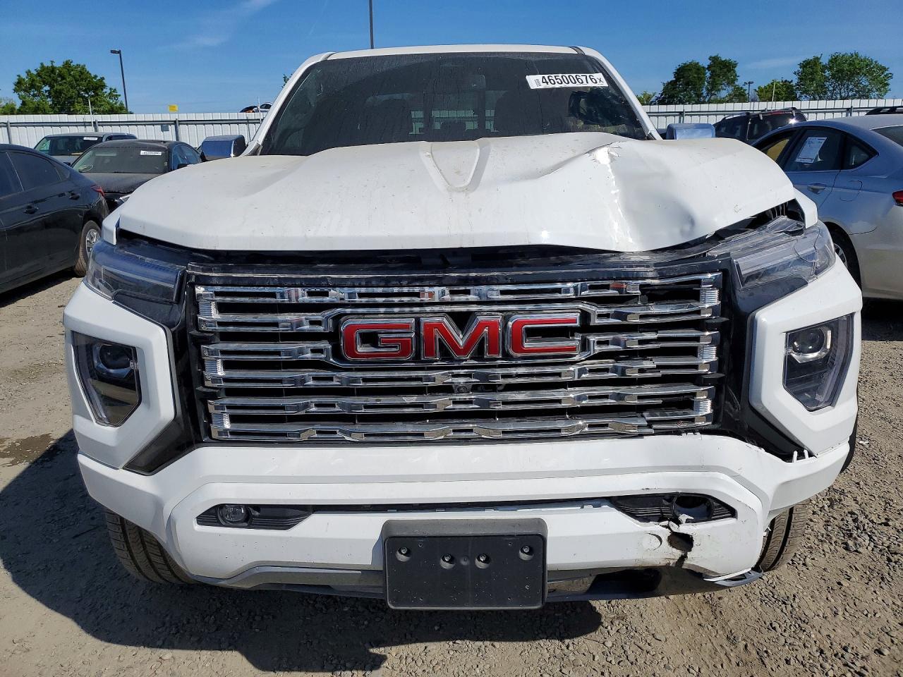 2025 GMC Canyon Denali - Image 5