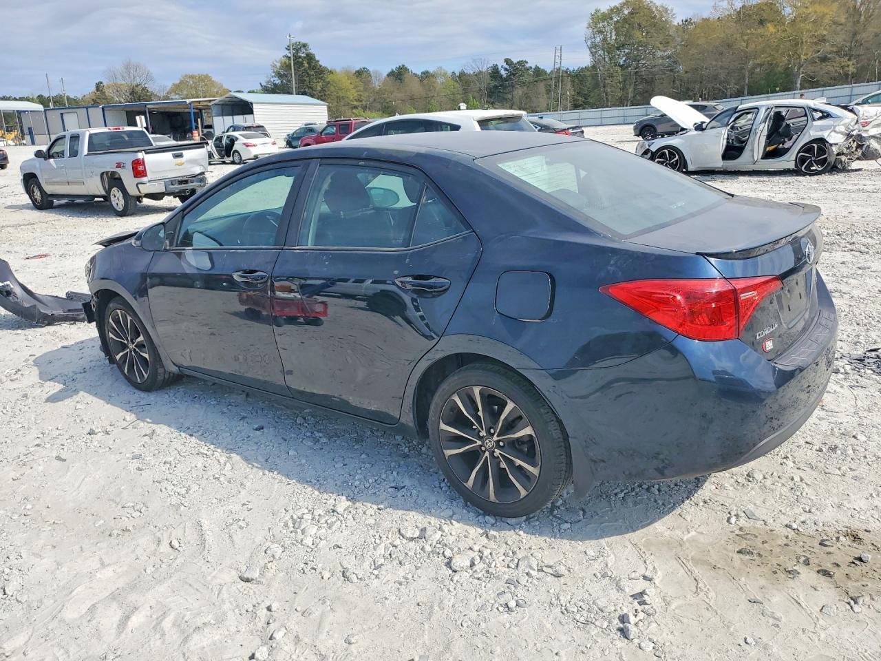 2018 Toyota Corolla Se - Image 2