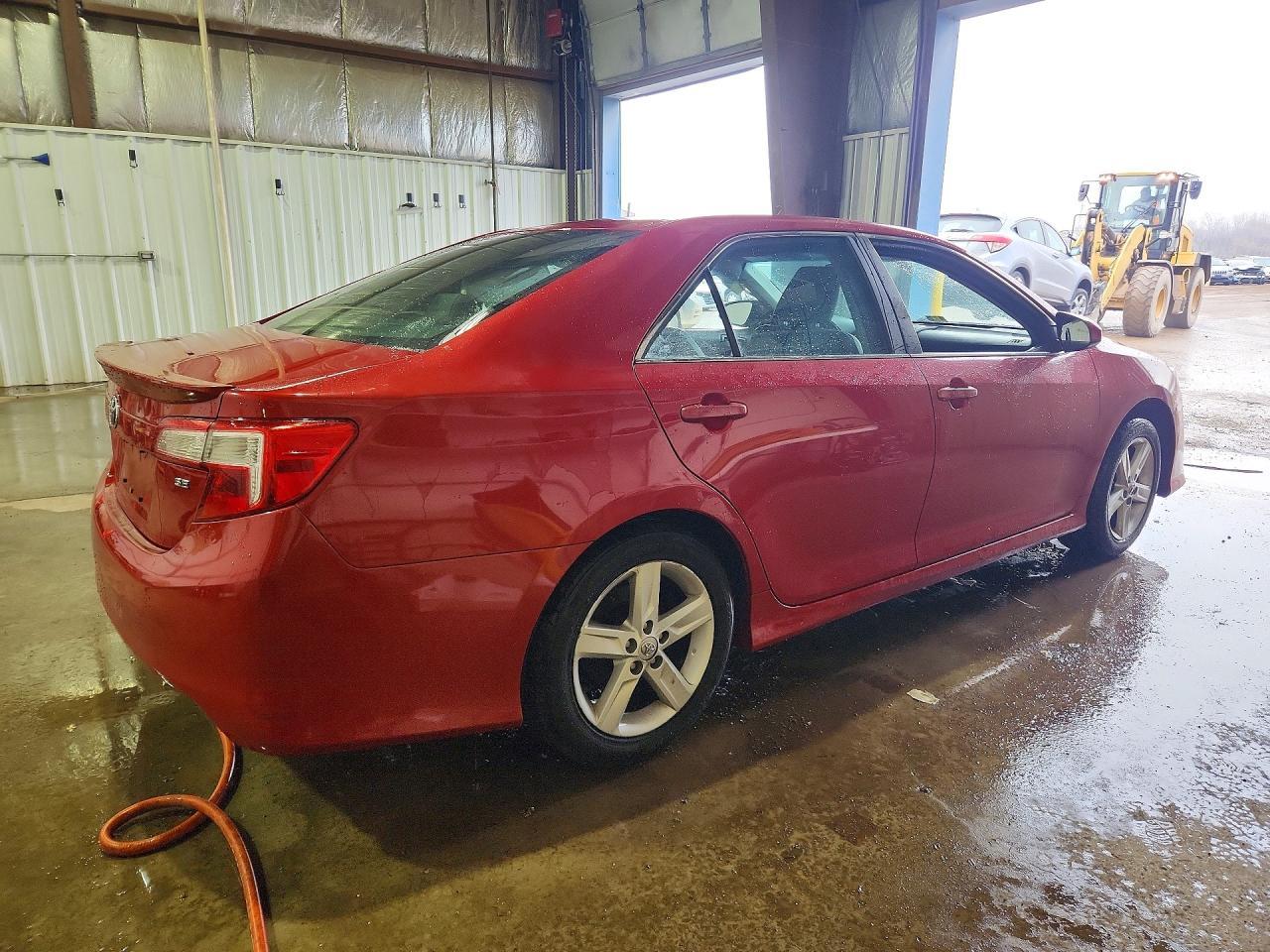2013 Toyota Camry Se - Фото 3