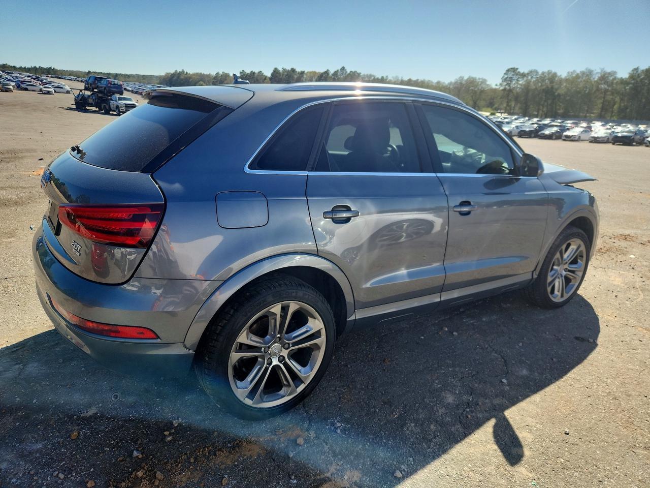 2015 Audi Q3 Premium Plus - Image 3