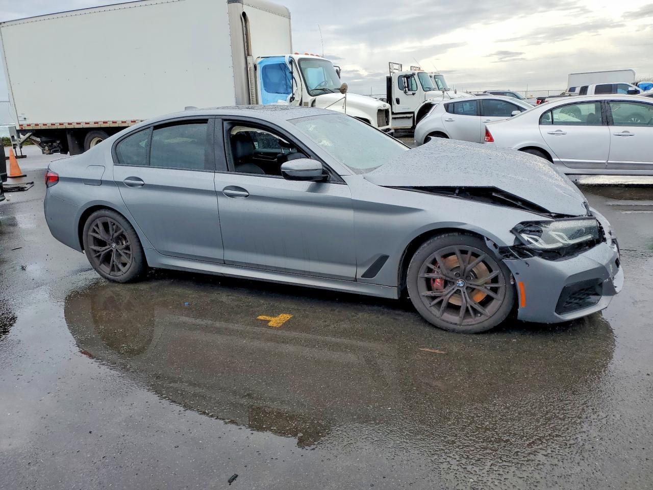 2023 BMW 530 I - Image 4