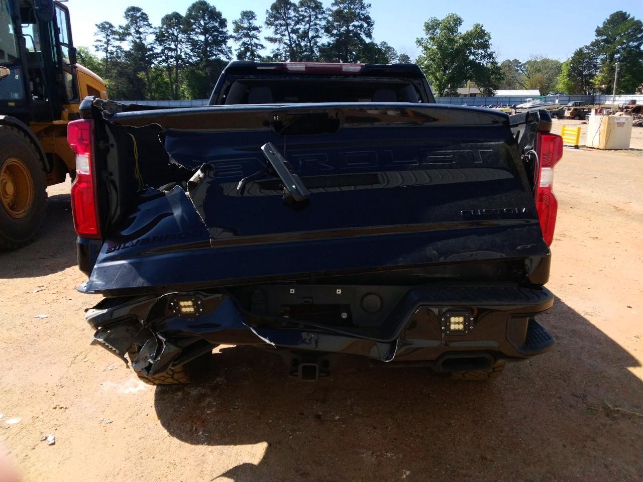 2021 Chevrolet Silverado K1500 Trail Boss Custom - Image 6