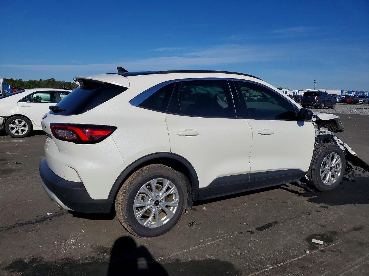 2023 Ford Escape Active - Image 3