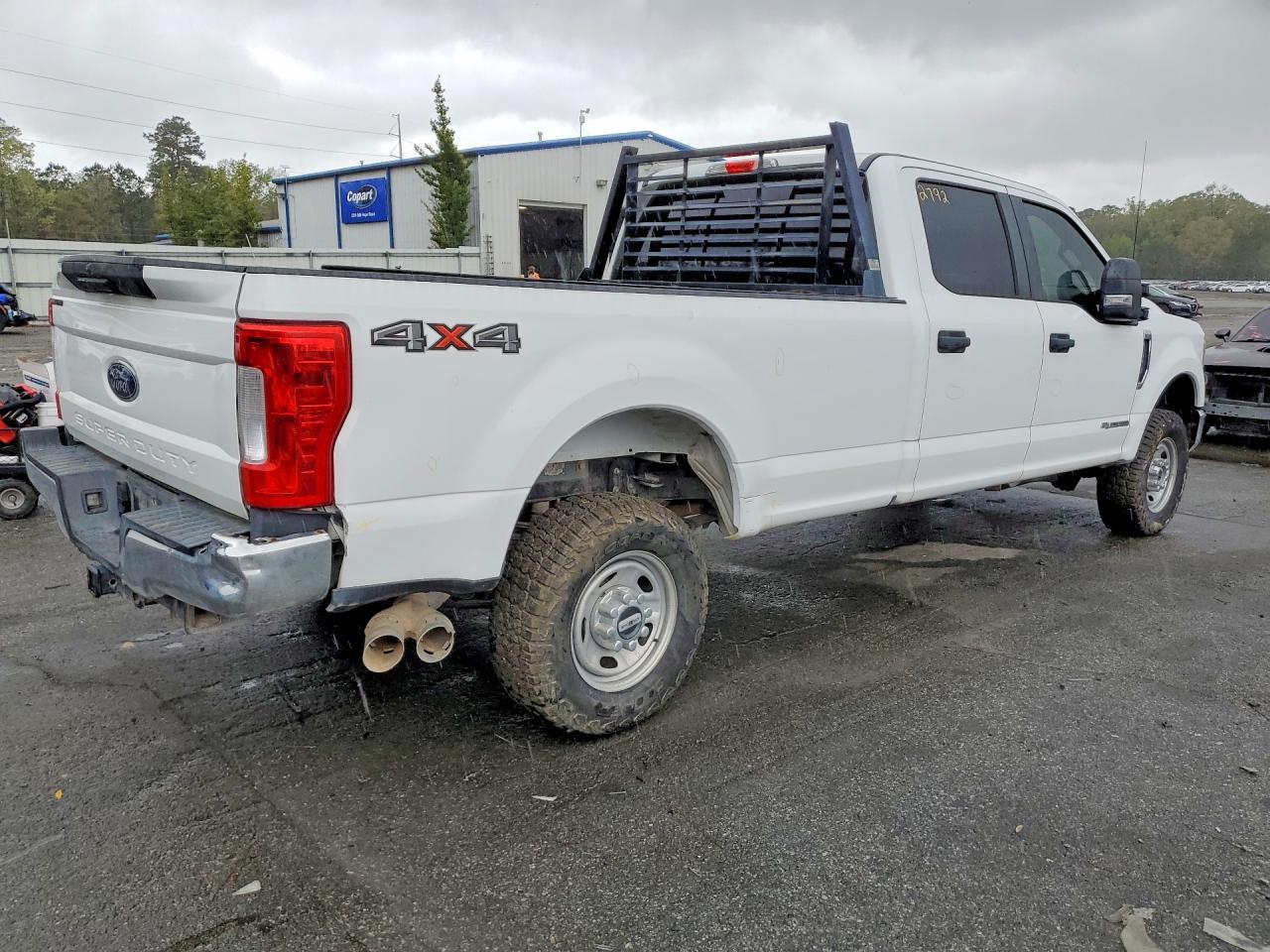2018 Ford F250 Super Duty - Image 3
