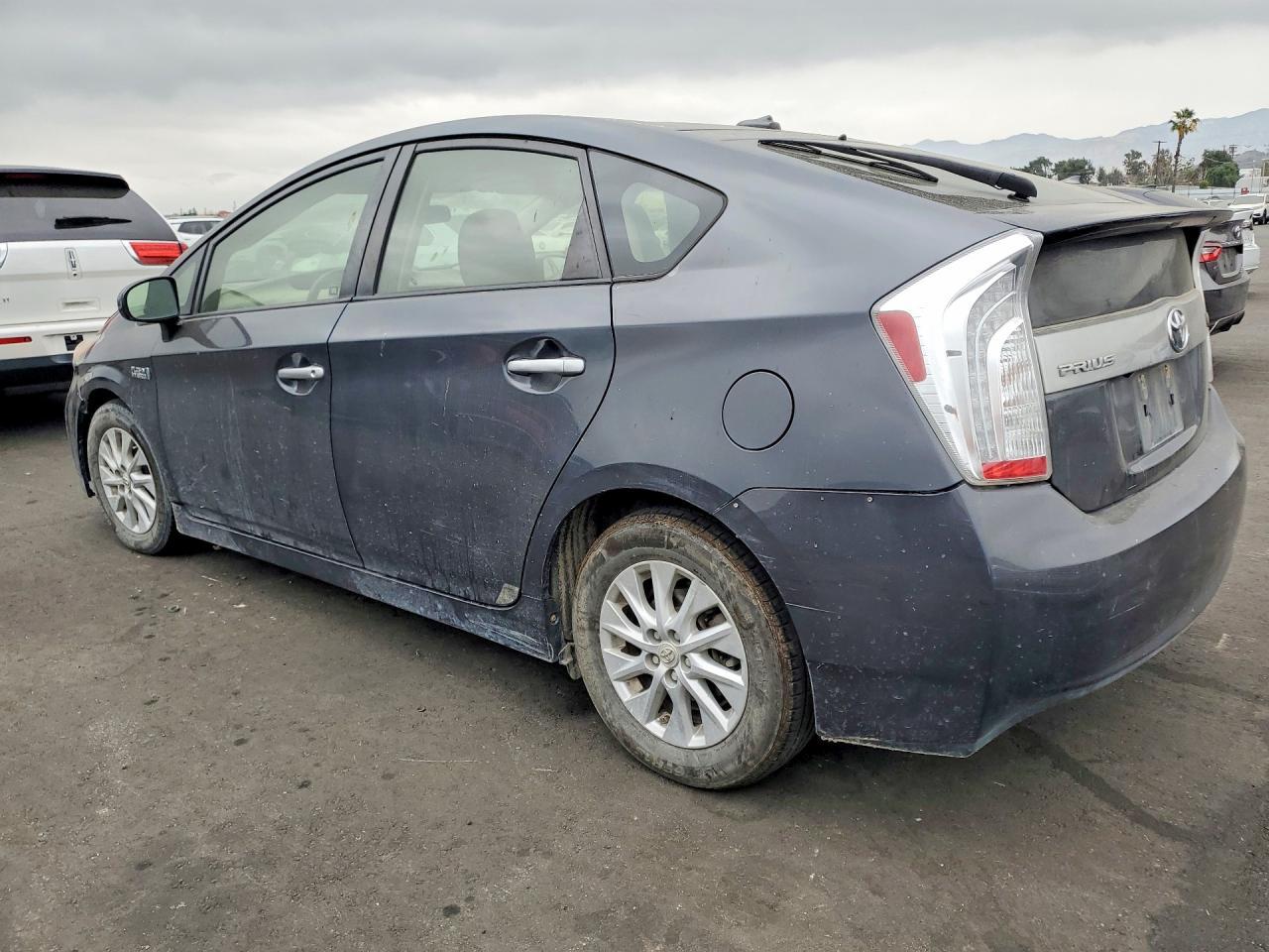 2010 Toyota Yaris Base - Фото 2