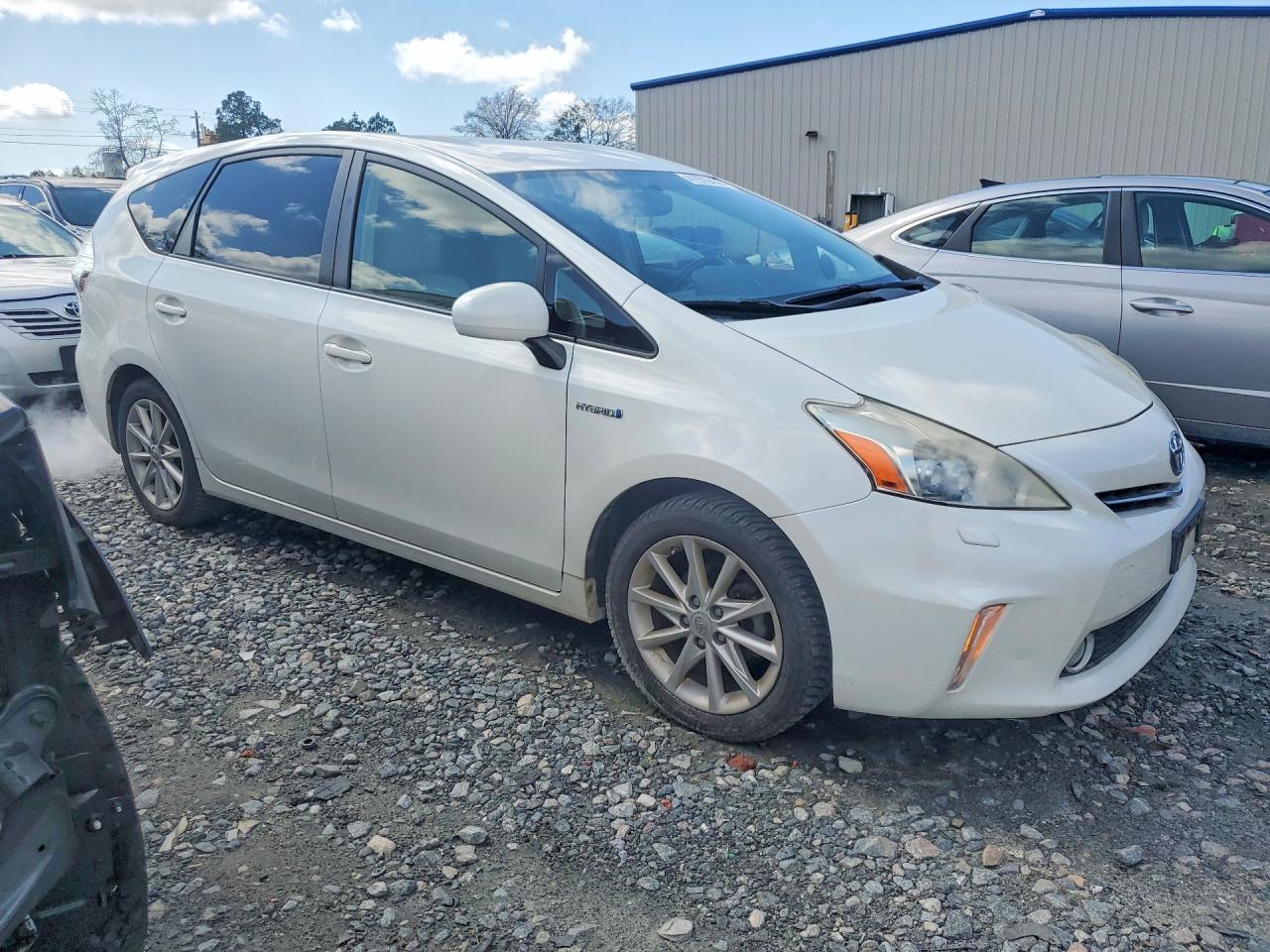 2013 Toyt Prius V - Фото 4