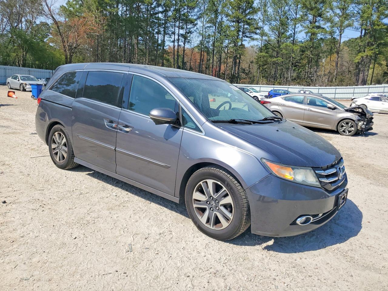 2016 Honda Odyssey - Фото 4