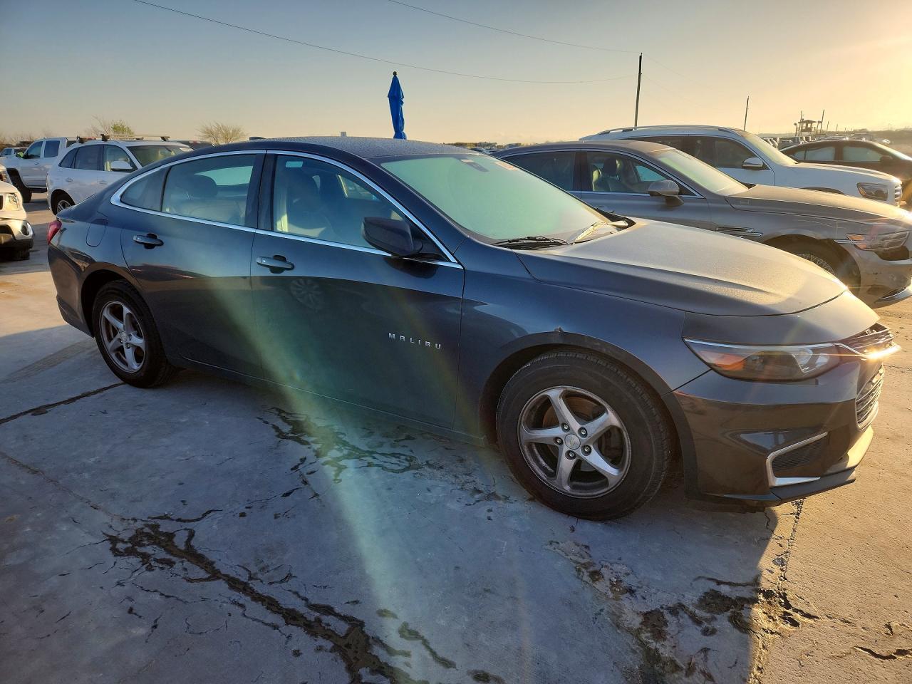 2017 Chevrolet Malibu Ls - Фото 4