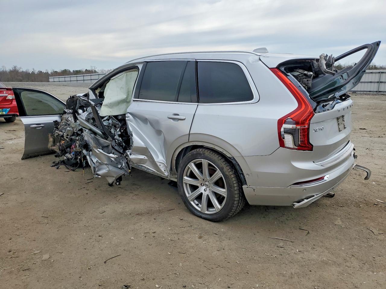 2018 Volvo Xc90 T6 - Image 2
