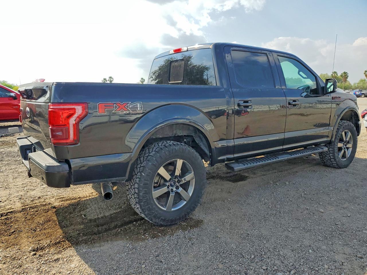 2015 Ford F150 Supercrew - Фото 3