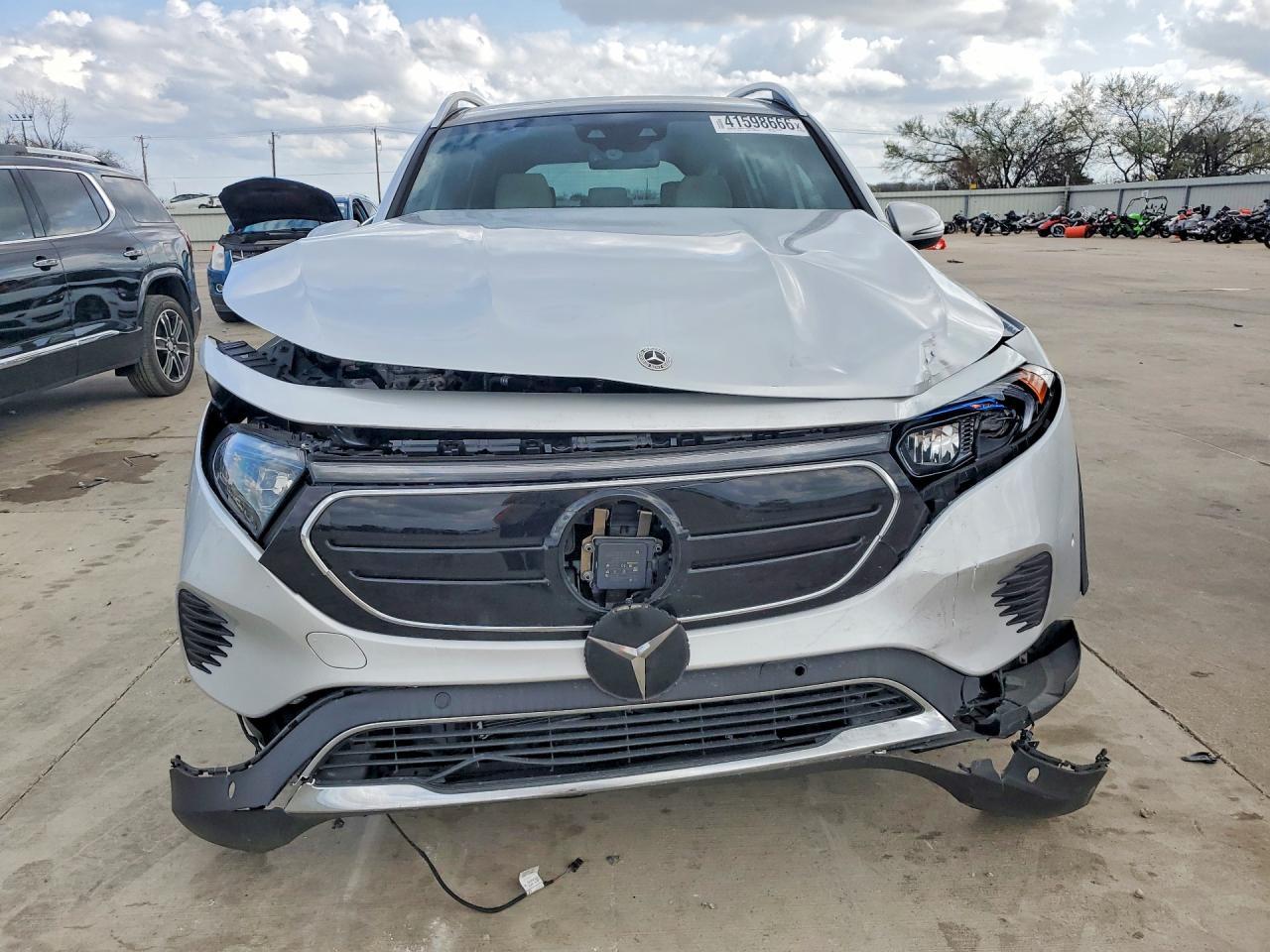 2023 Mercedes-Benz Eqb 300 4Matic - Image 5