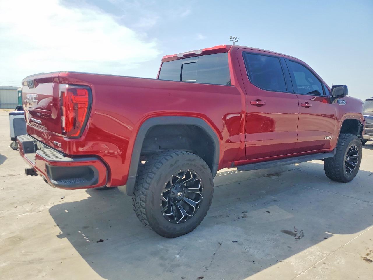 2022 GMC Sierra Limited K1500 At4 - Фото 3