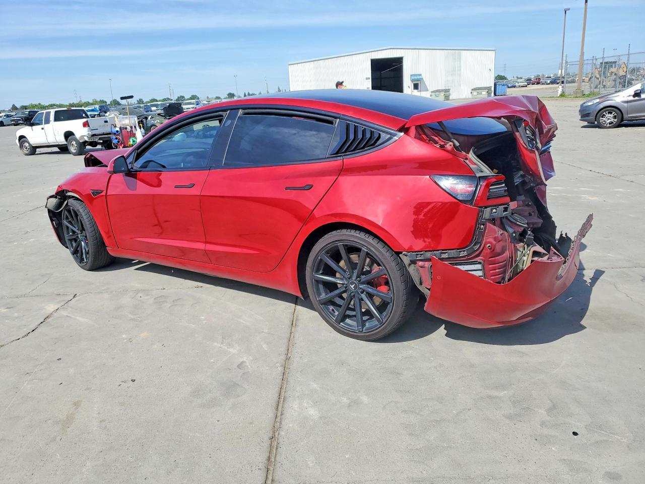 2018 Tesla Model 3 - Фото 2
