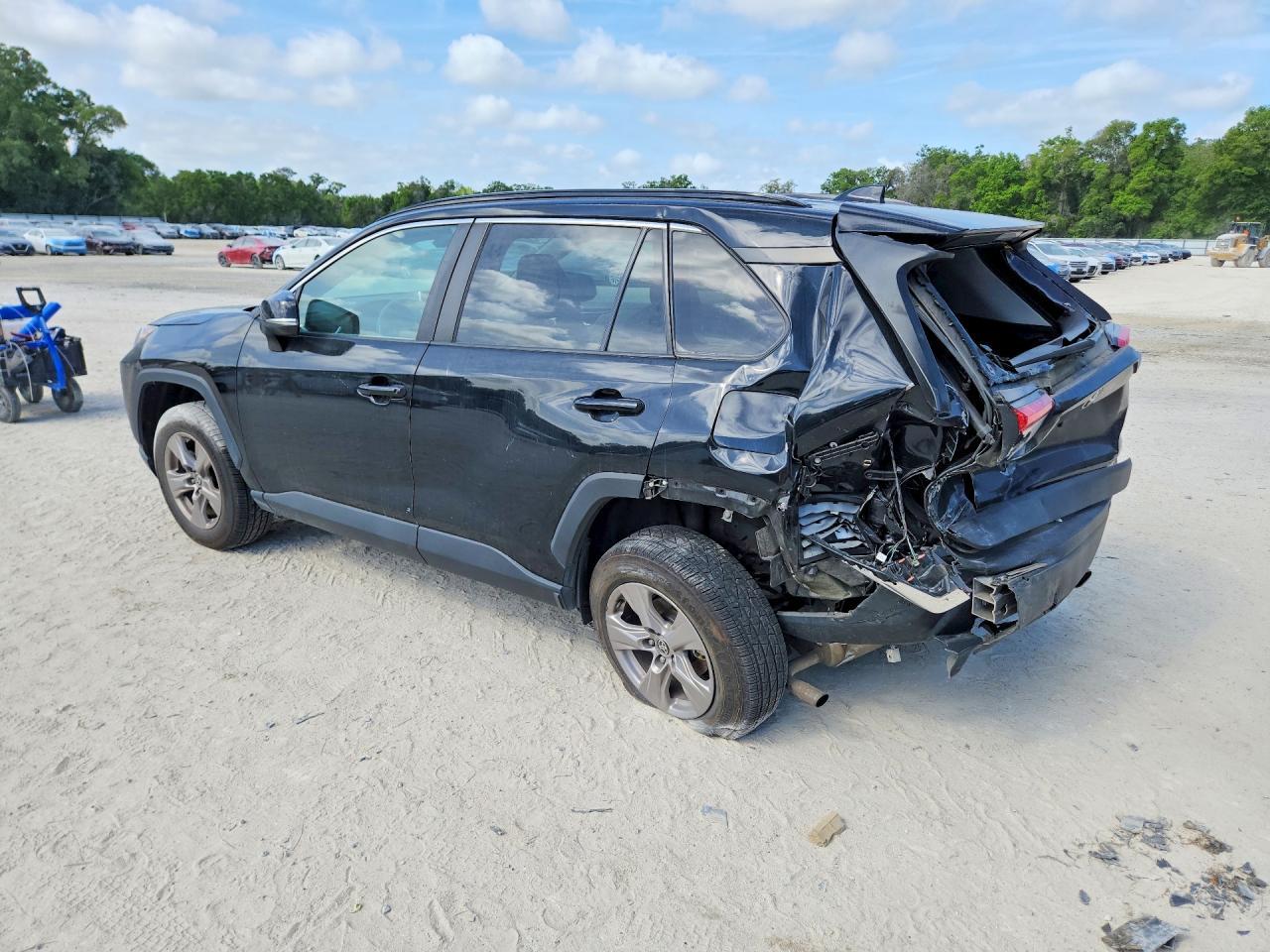 2023 Toyota Rav4 Xle - Фото 2