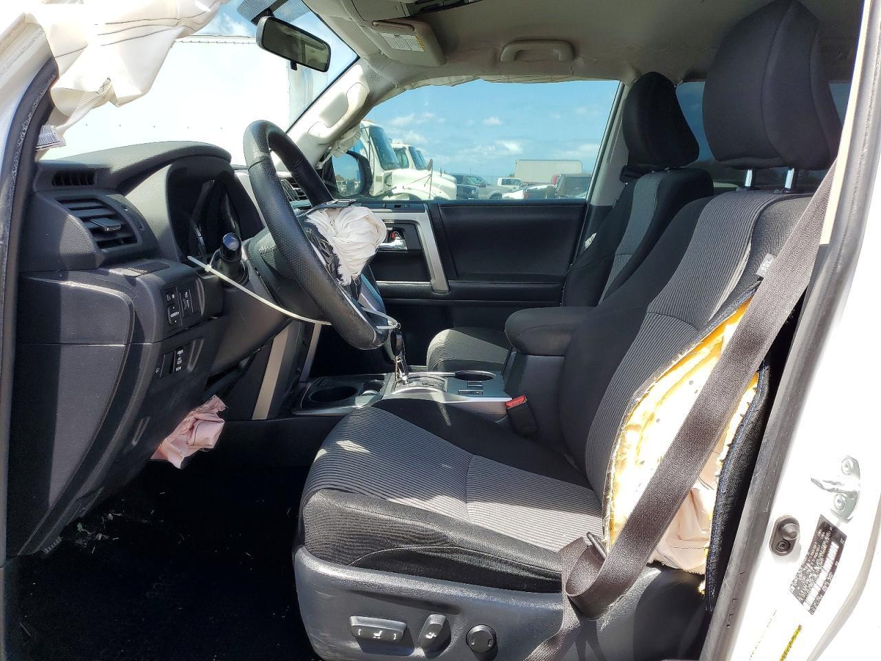 2016 Toyota 4Runner Sr5 - Image 7