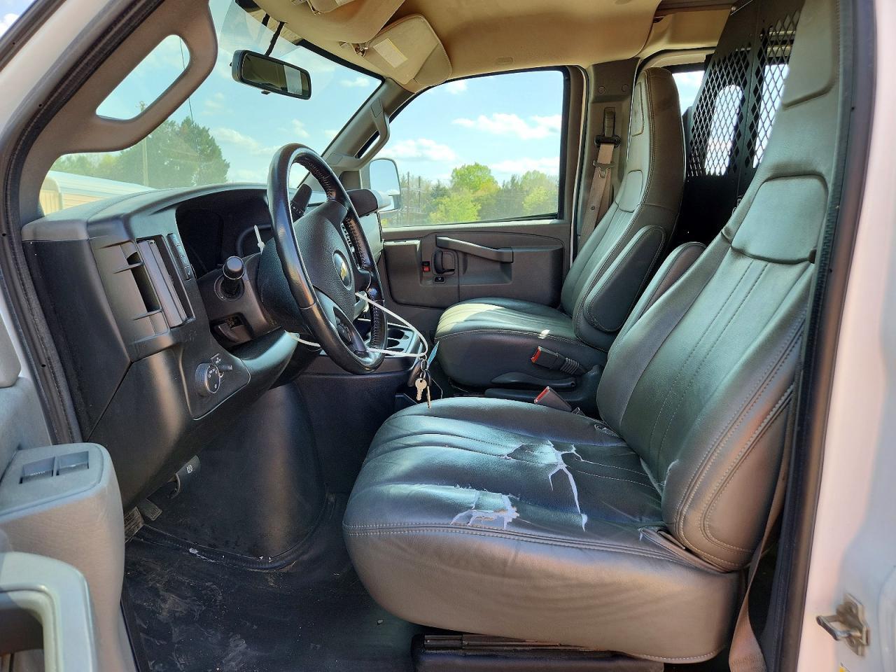 2021 Chevrolet Express G2500 - Фото 7