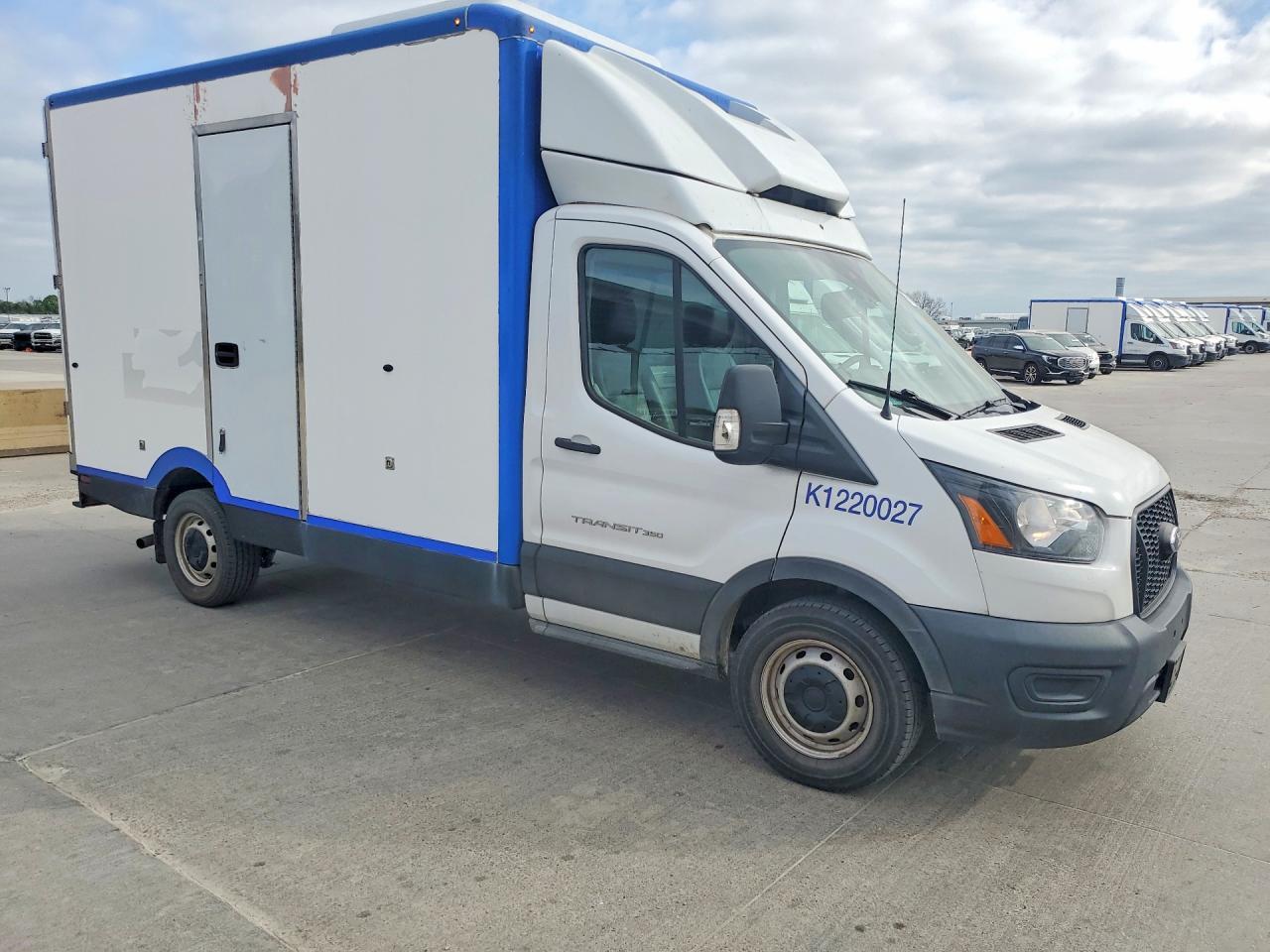 2021 Ford Transit Delivery Truck - Фото 4