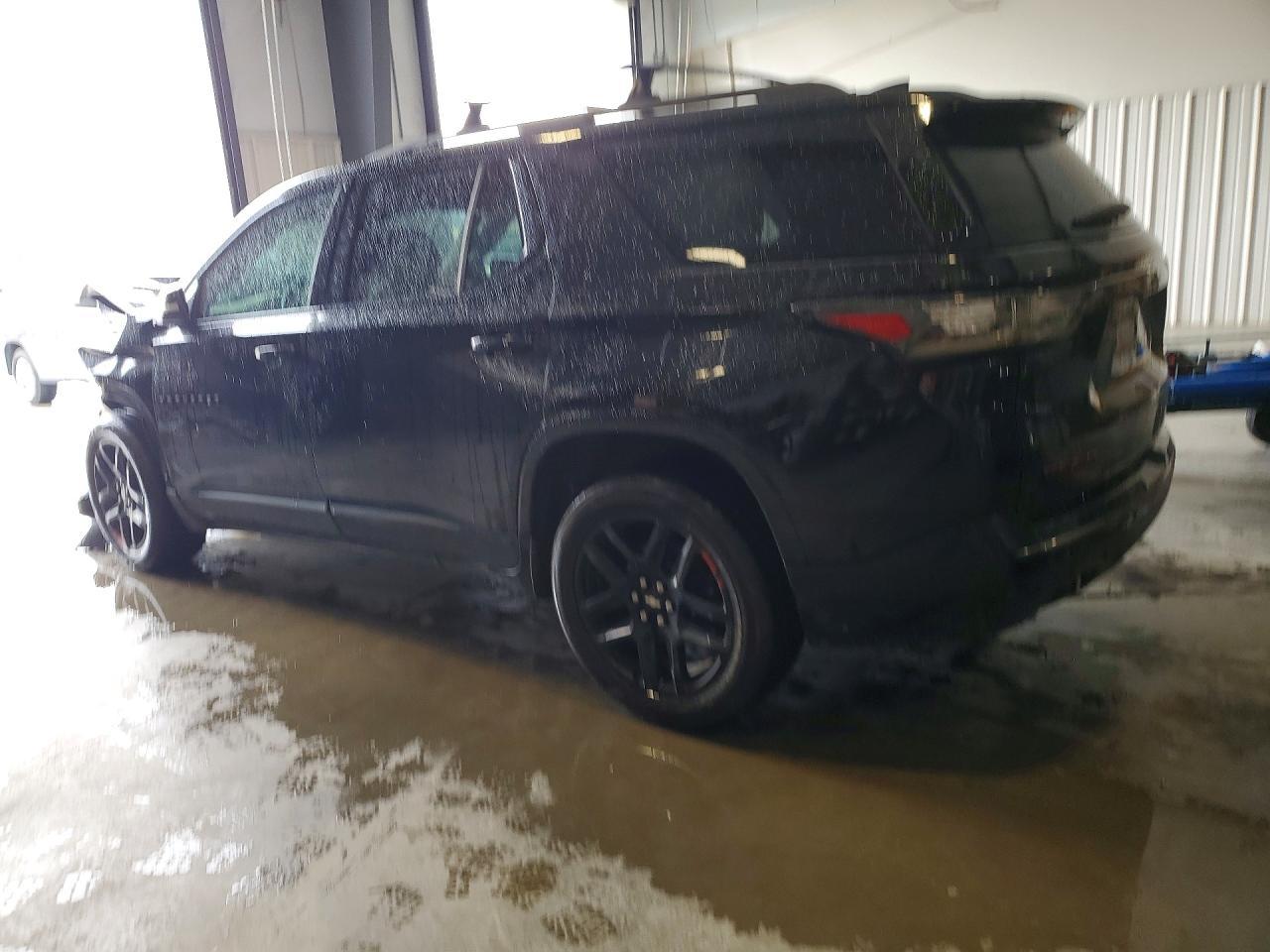 2018 Chevrolet Traverse Premier - Фото 2