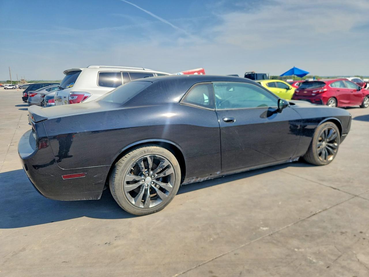 2013 Dodge Challenger Srt8 Core - Image 3
