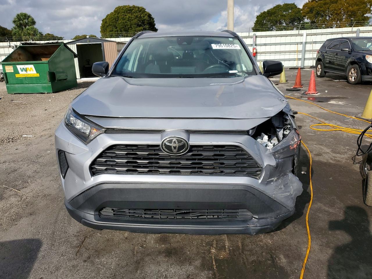 2020 Toyota Rav4 Le - Image 5