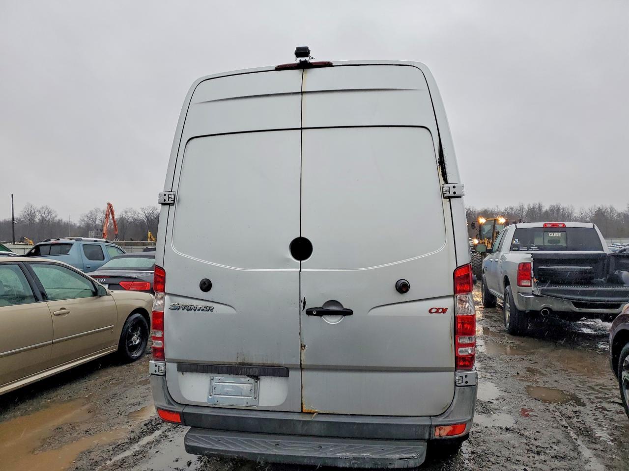 2010 Mercedes-Benz Sprinter 2500 - Image 6