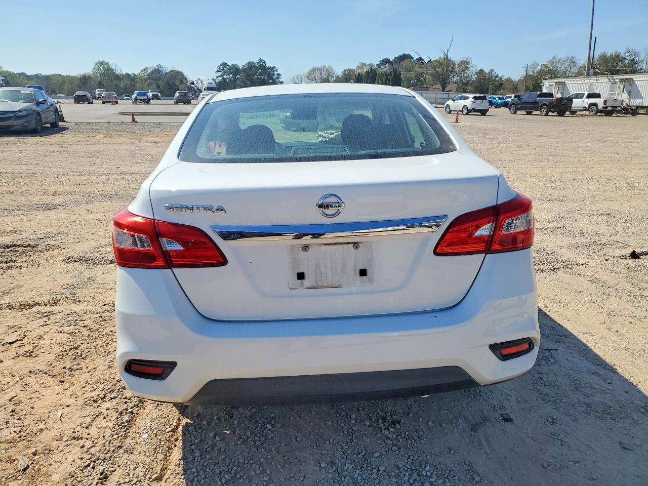 2016 Nissan Sentra S - Фото 6