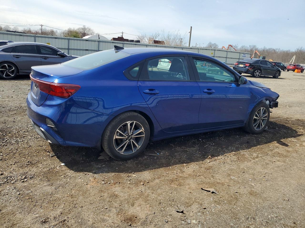 2024 Kia Forte Lxs - Image 3