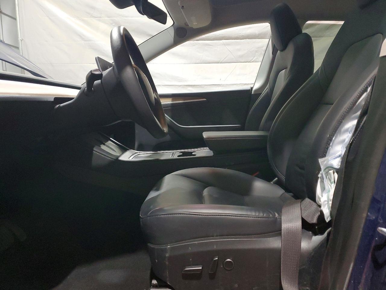 2023 Tesla Model Y - Image 7