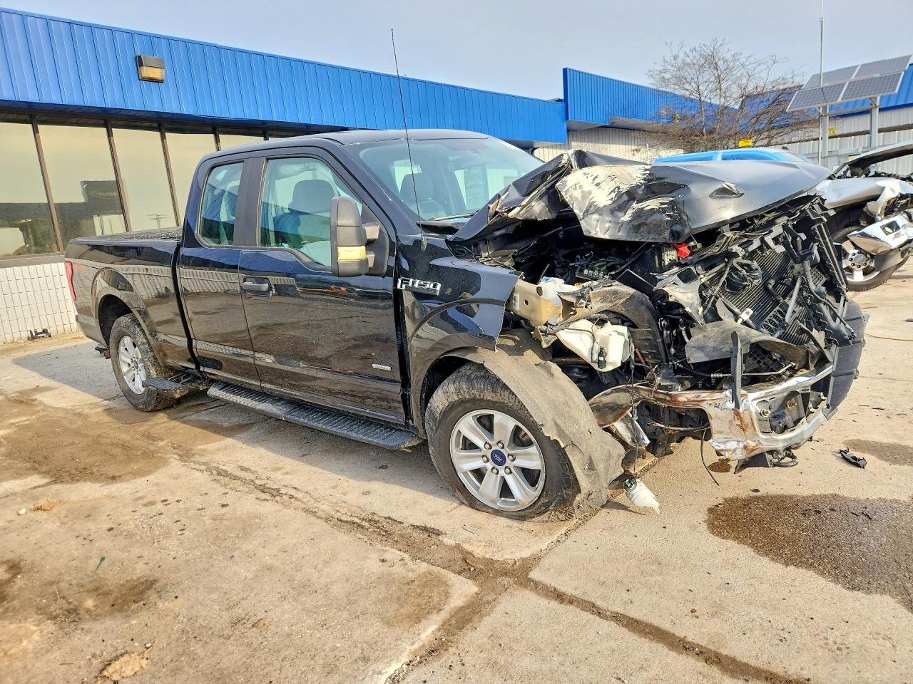 2015 Ford F150 Super Cab - Фото 4