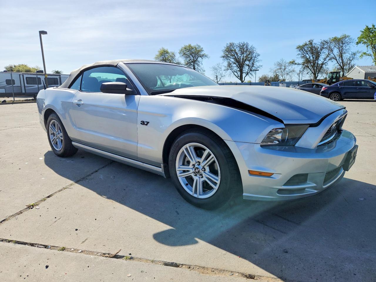 2013 Ford Mustang - Фото 4