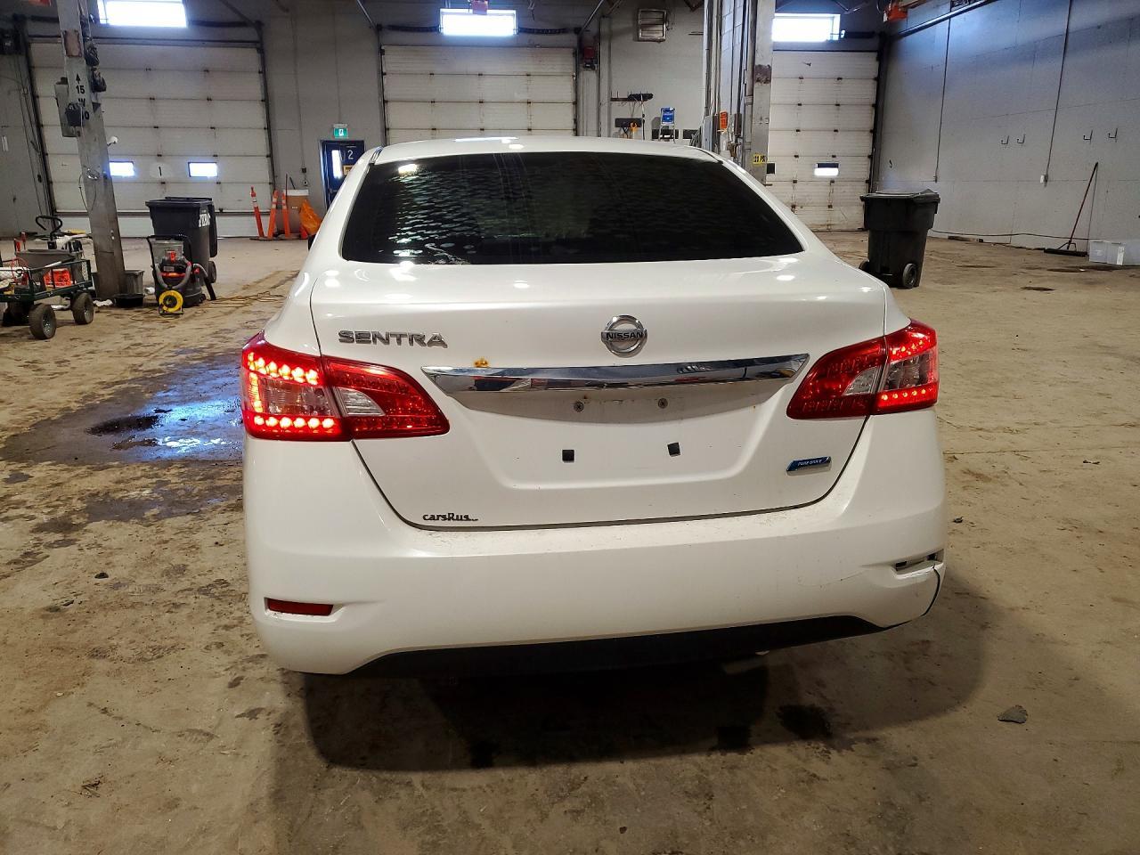 2015 Nissan Sentra S - Фото 6