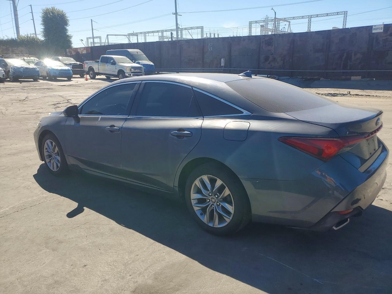 2019 Toyota Avalon Xle - Фото 2