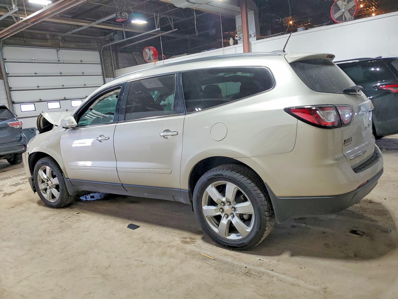 2017 Chevrolet Traverse Lt - Image 2