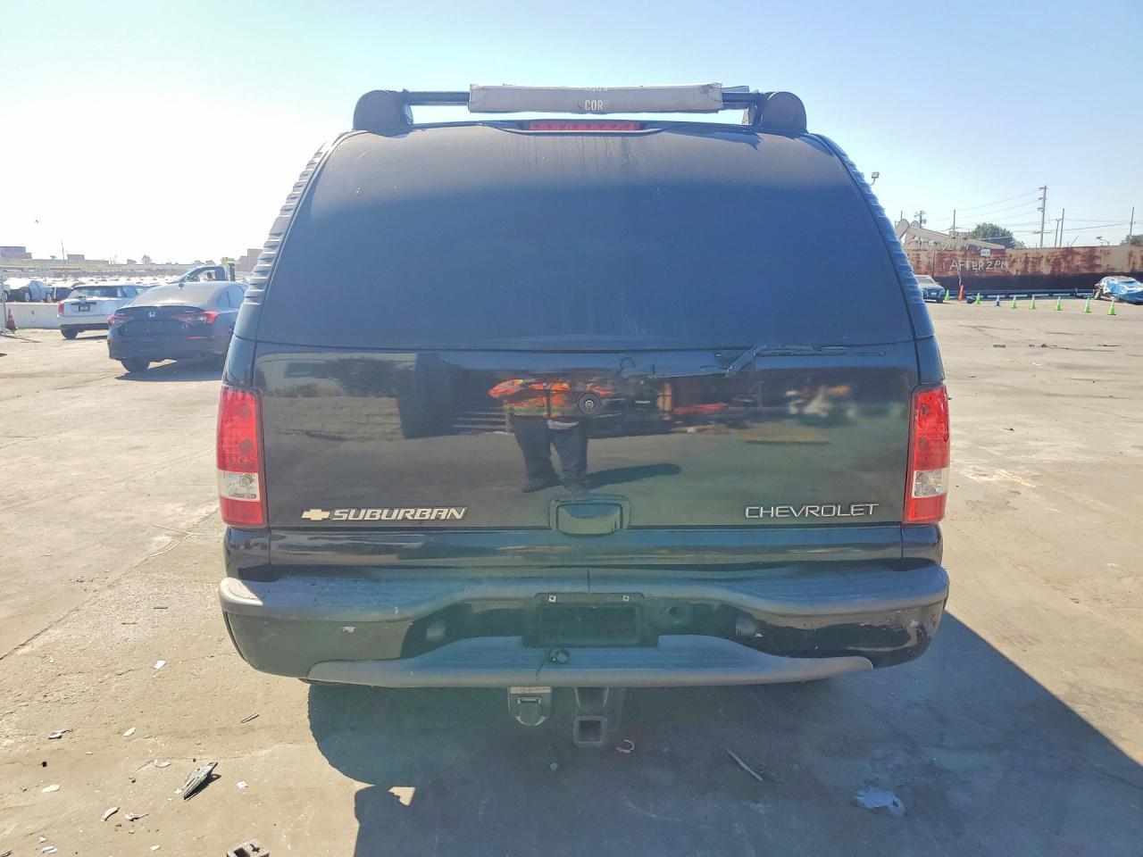 2005 Chevrolet Suburban K1500 - Image 6