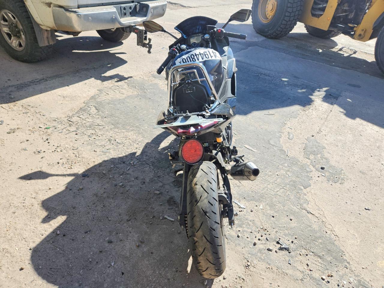 2024 Kawasaki Ex500 H - Фото 4