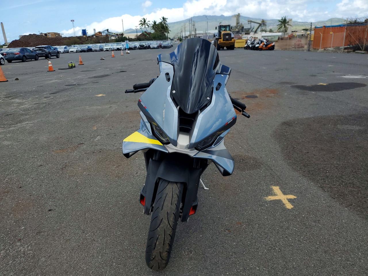 2025 BMW S 1000 Rr - Image 2
