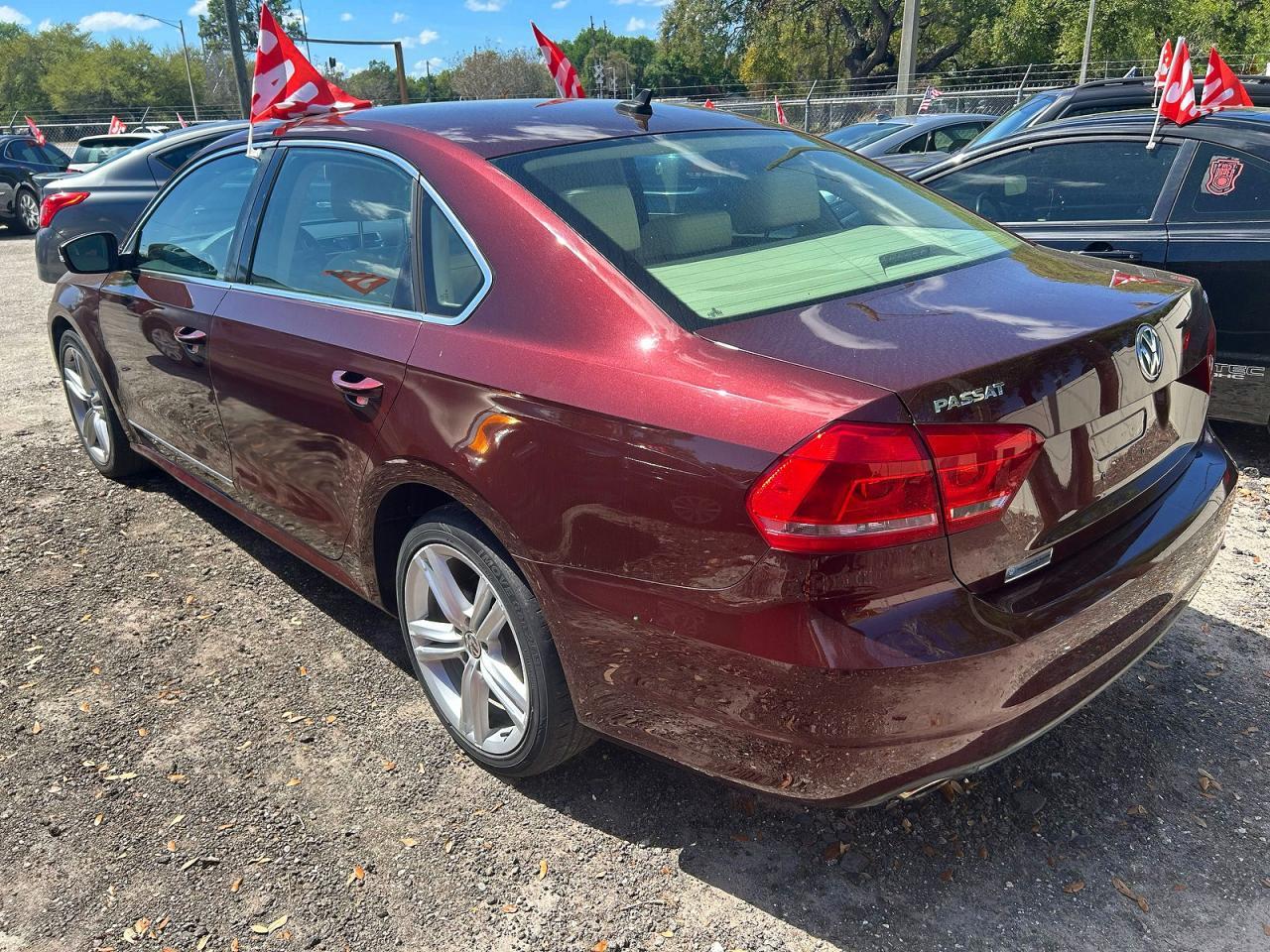 2014 Volkswagen Passat Se - Image 3