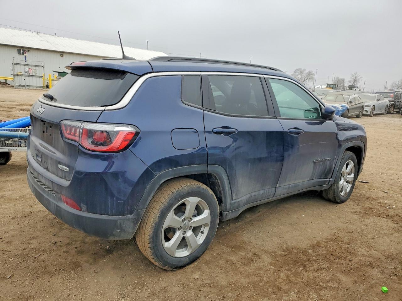 2019 Jeep Compass Latitude - Image 3