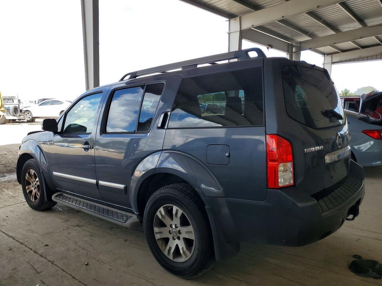 2012 Nissan Pathfinder S - Фото 2