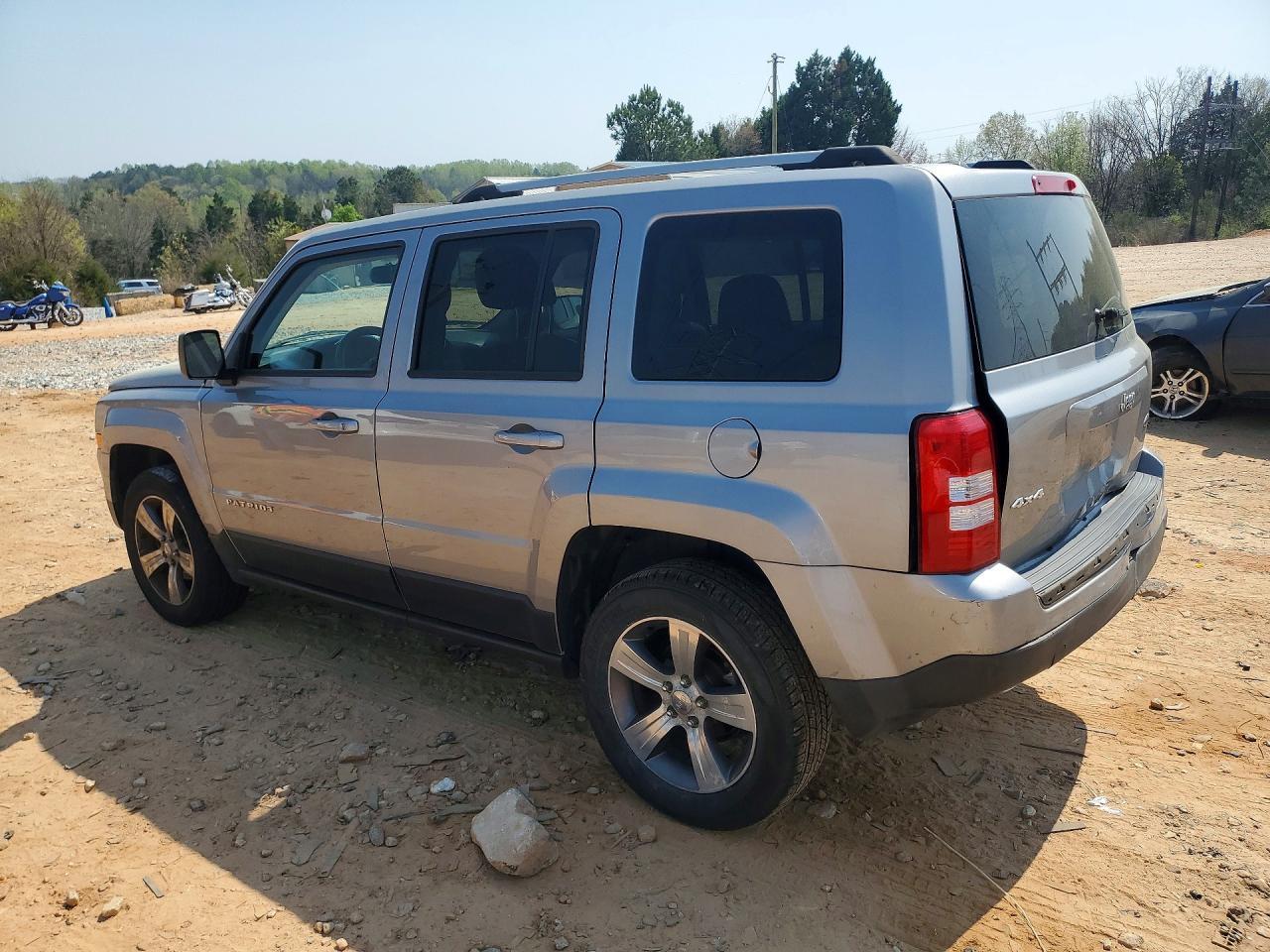 2016 Jeep Patriot Latitude - Image 2