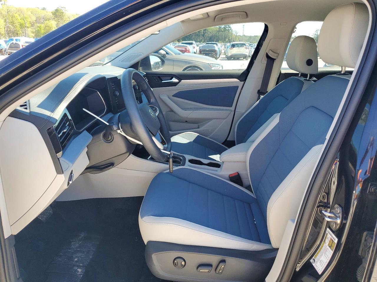 2025 Volkswagen Jetta Se - Image 7