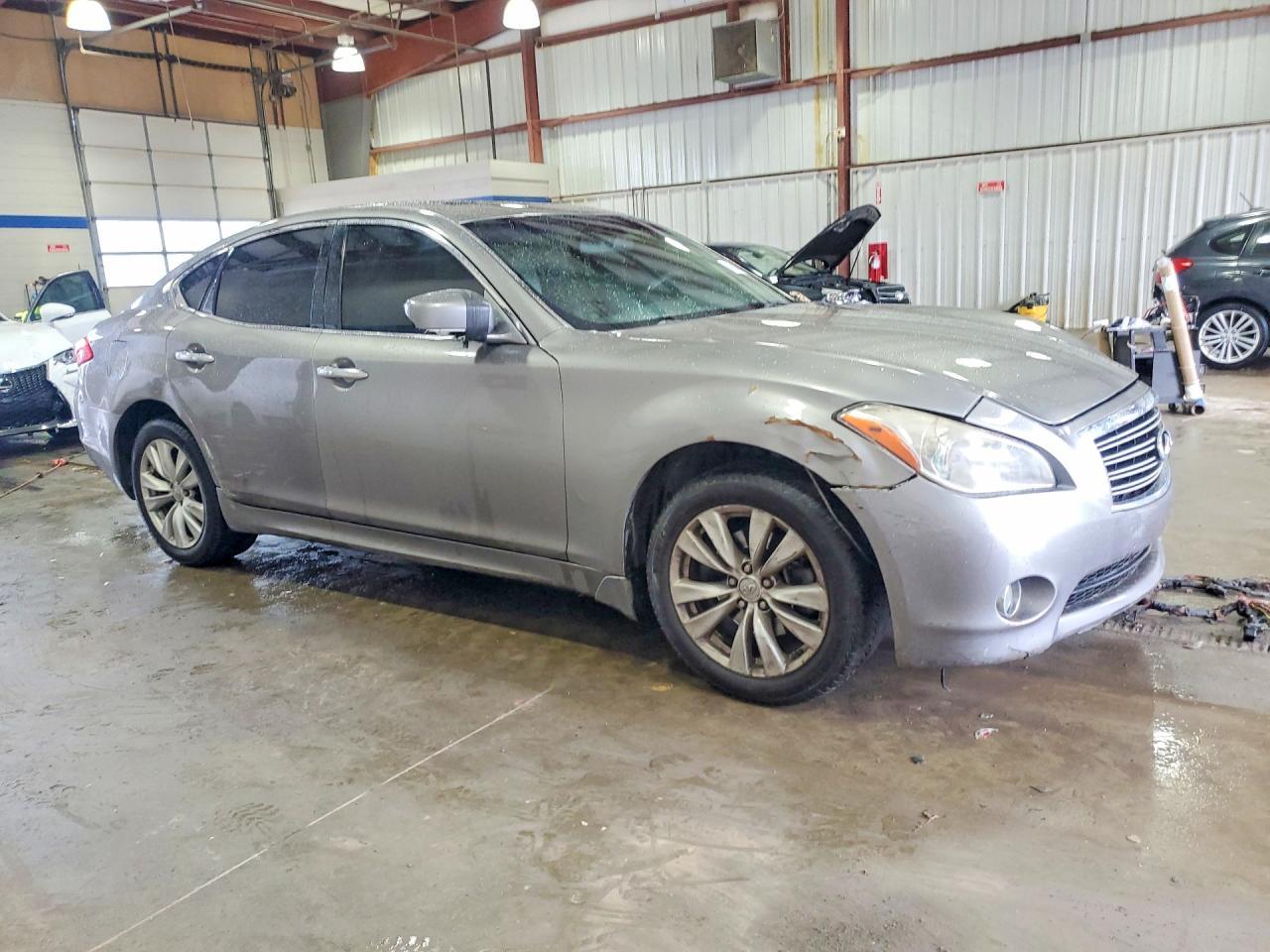 2011 Infiniti M37 X - Image 4