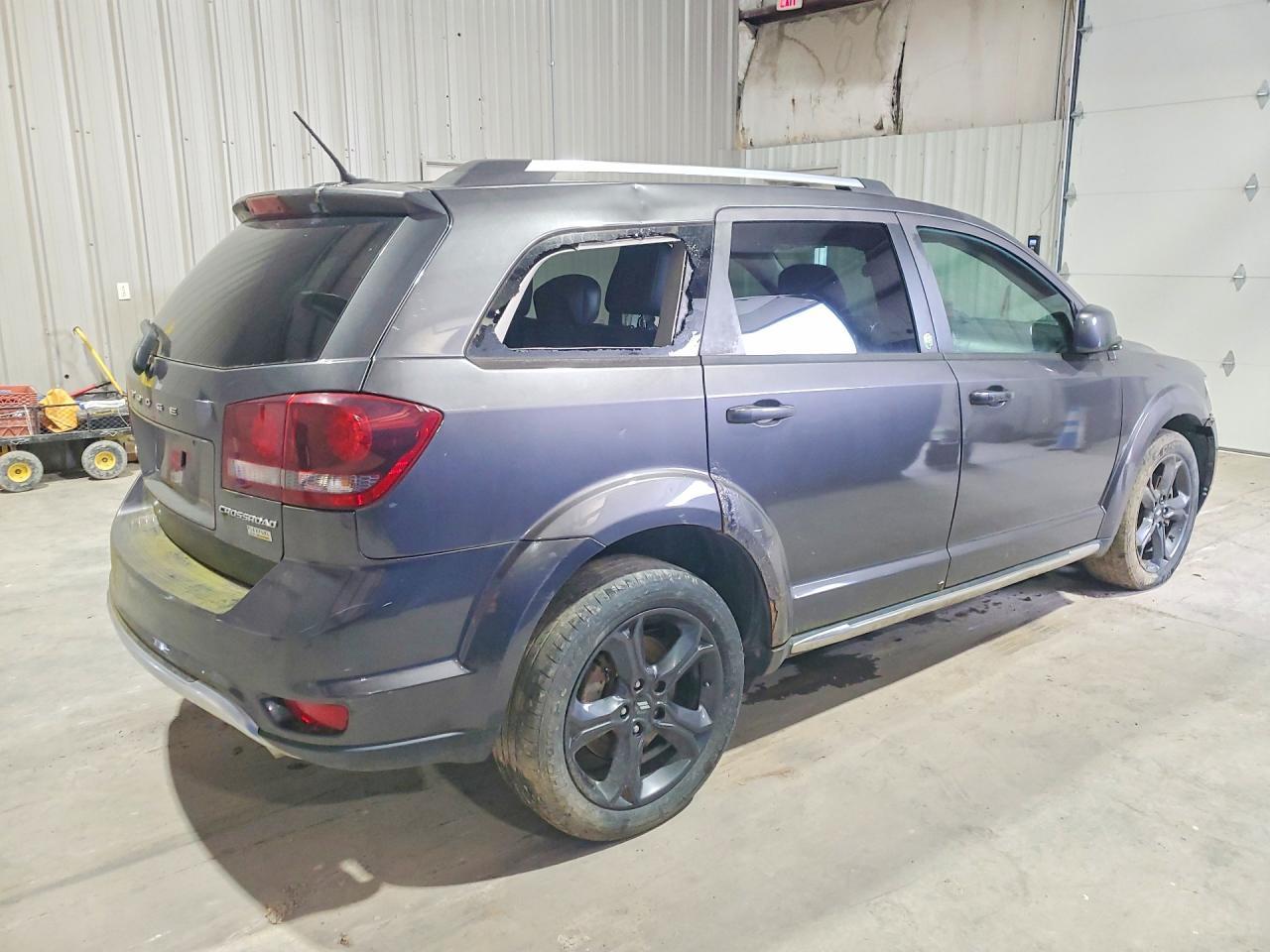 2018 Dodge Journey Crossroad - Image 3