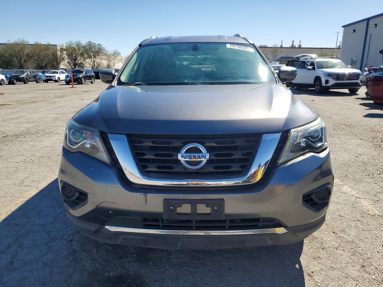 2018 Nissan Pathfinder S - Фото 5