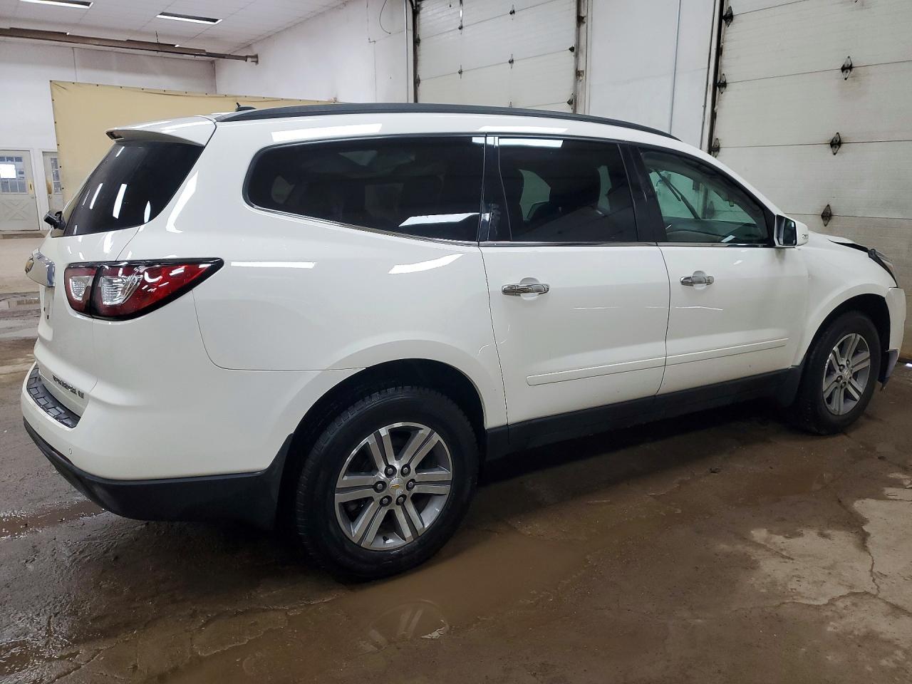 2015 Chevrolet Traverse Lt - Image 3