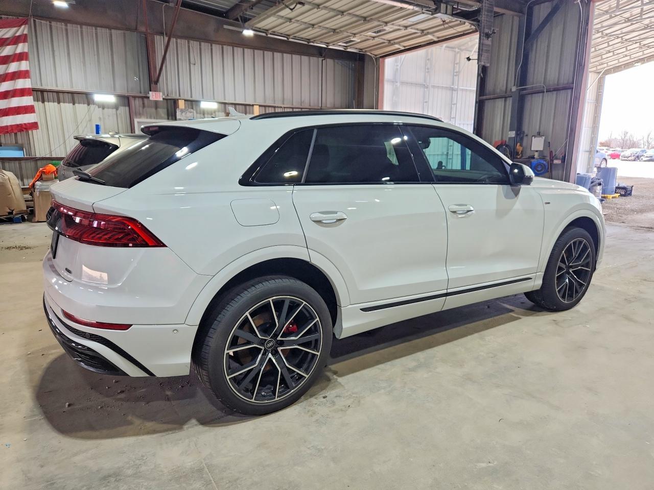 2022 Audi Q8 Premium Plus S-Line - Фото 3