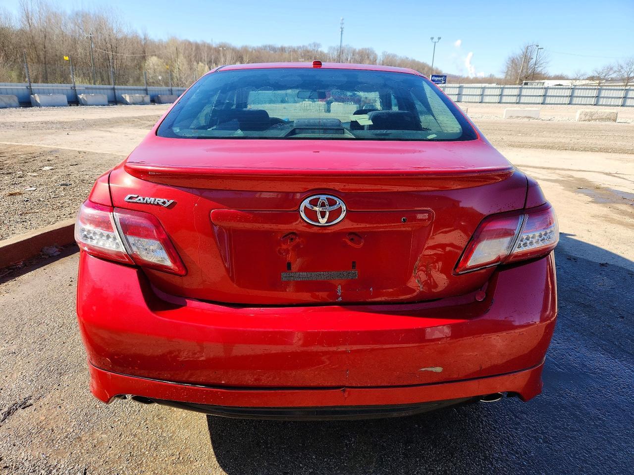 2011 Toyota Camry Se V6 - Image 6