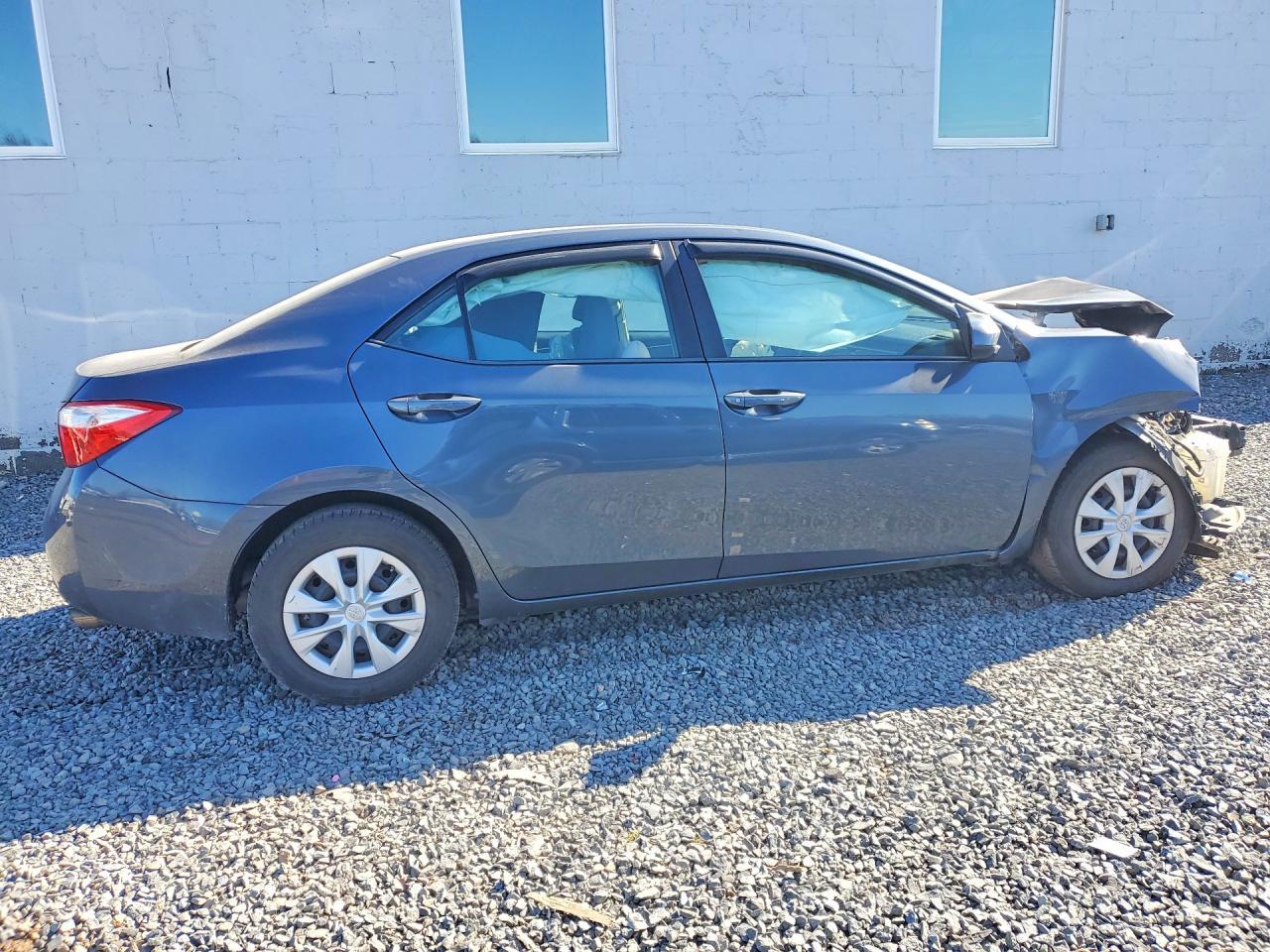 2014 Toyota Corolla L - Фото 3
