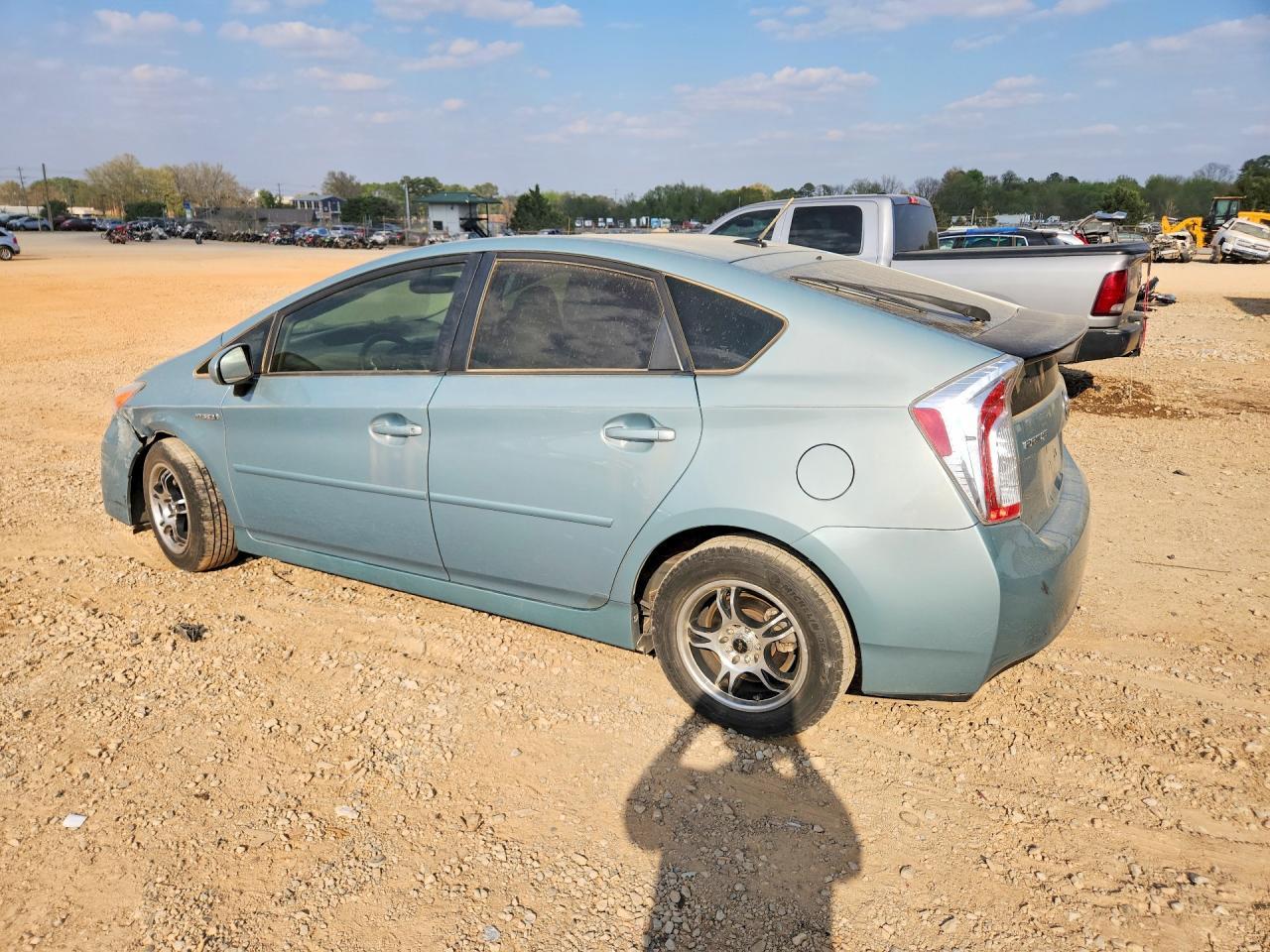 2013 Toyota Prius Four - Image 2