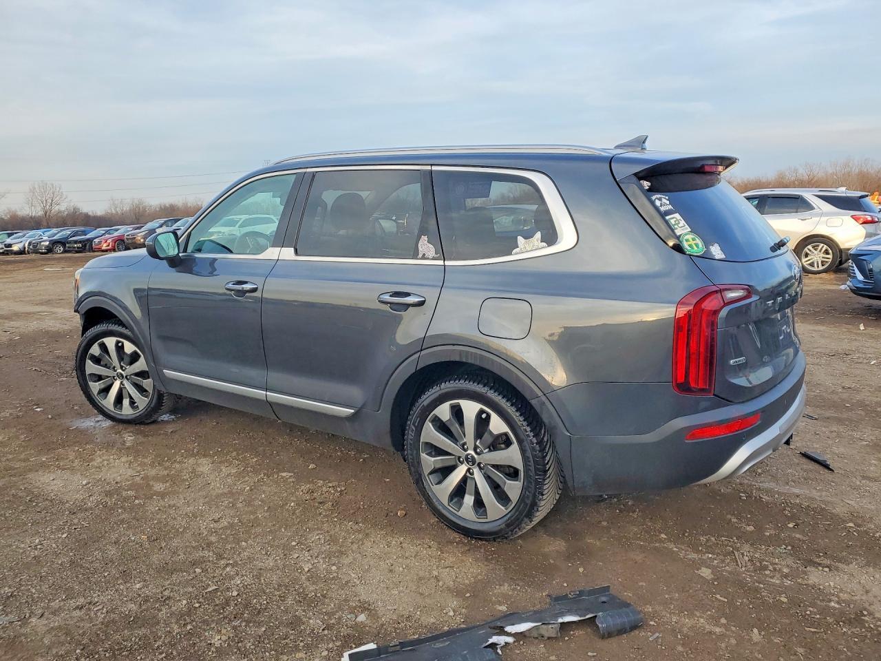 2020 Kia Telluride S - Image 2